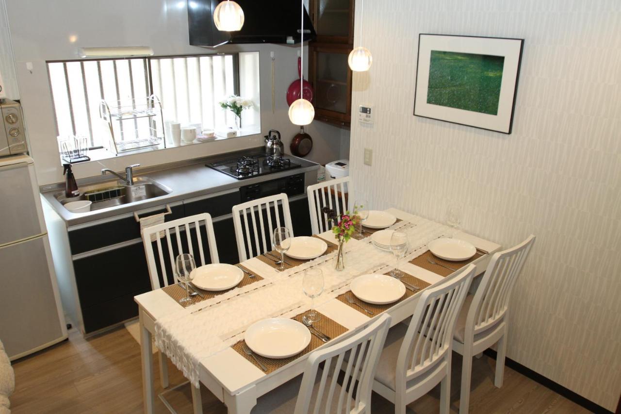 Family House Apartment Osaka Bagian luar foto