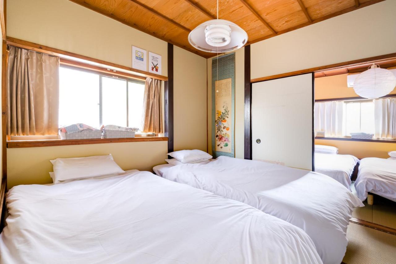 Family House Apartment Osaka Bagian luar foto